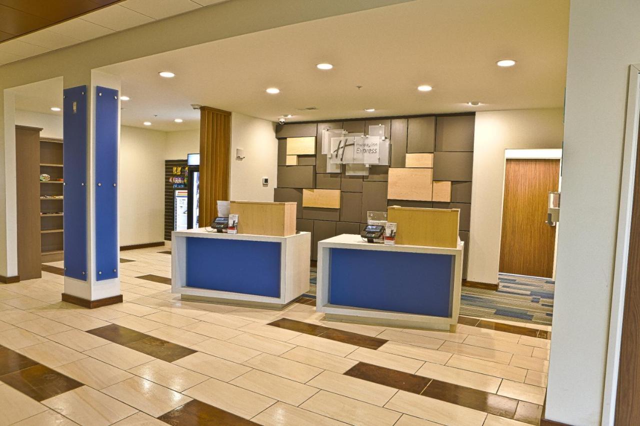 Holiday Inn Express Rochester Hills By Ihg Dış mekan fotoğraf