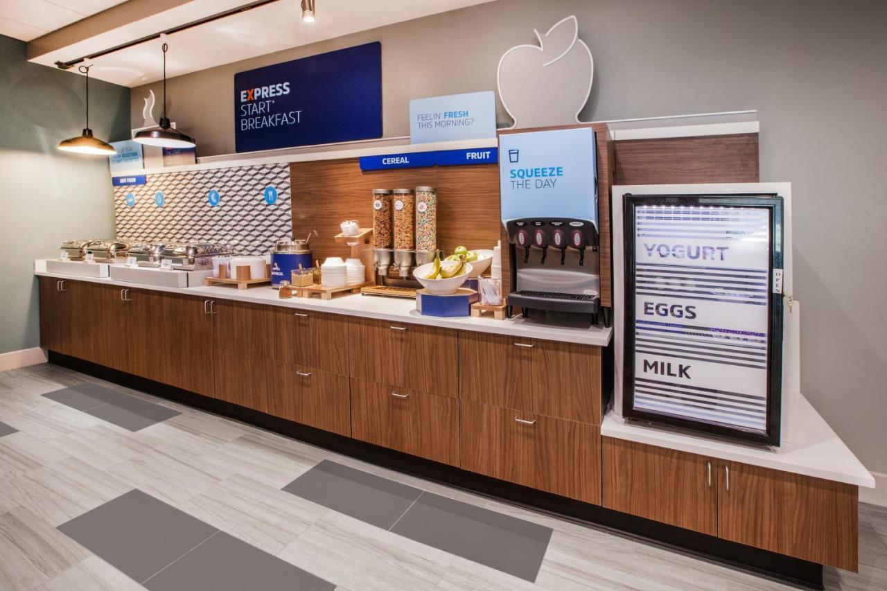 Holiday Inn Express Rochester Hills By Ihg Dış mekan fotoğraf